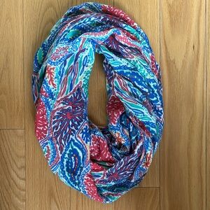 Lilly Pulitzer Riley Infinity Loop Scarf Coral Let Minnow Green NWOT